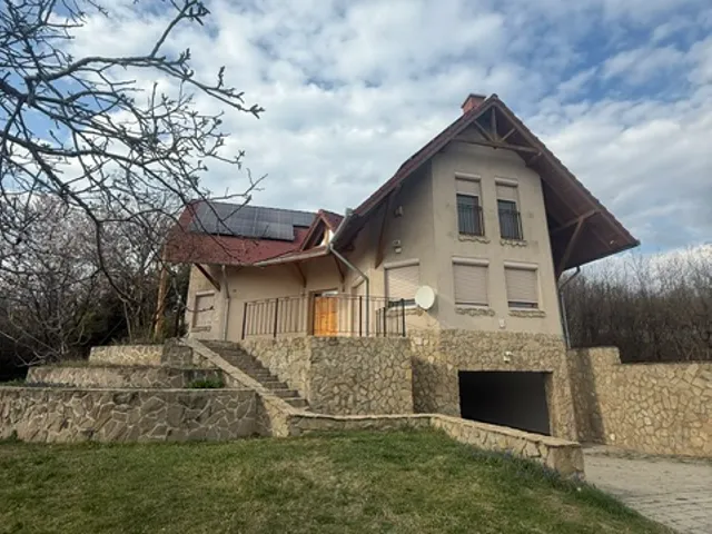 Eladó ház Pákozd 190 nm