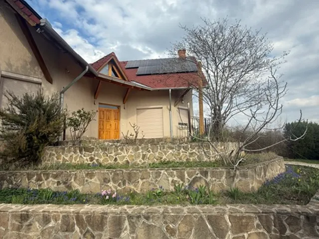 Eladó ház Pákozd 190 nm