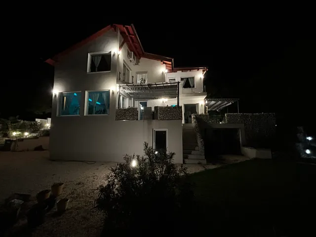 Eladó ház Szentendre, Szarvashegy 250 nm