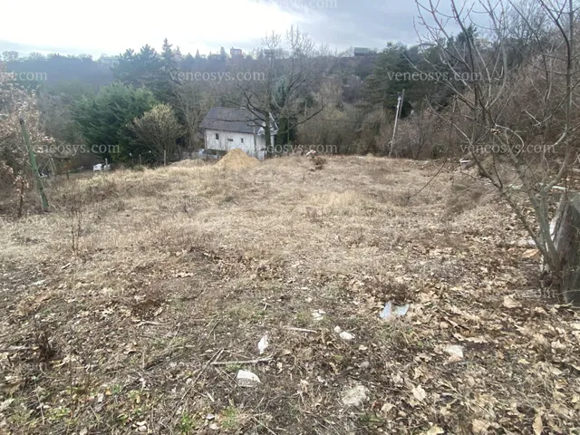 Eladó telek Szentendre 1228 nm