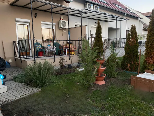 Eladó lakás Aszód 64 nm