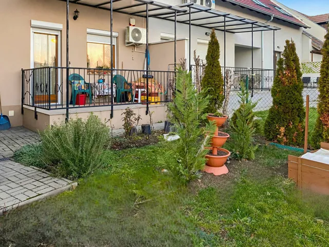 Eladó lakás Aszód 64 nm