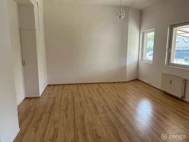 Eladó ház Budapest XVIII. kerület, Bókaytelep 360 nm