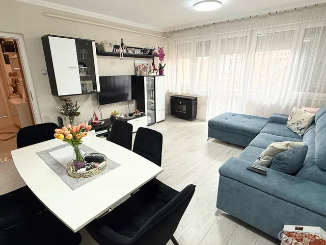 Eladó lakás Nyíregyháza, Malomkert 76 nm