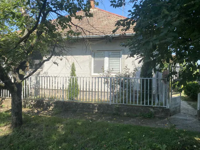 Eladó ház Vámosmikola 92 nm