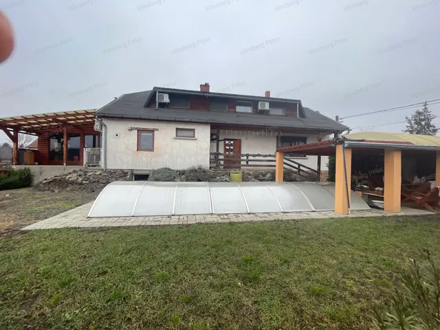 Eladó ház Letkés 240 nm