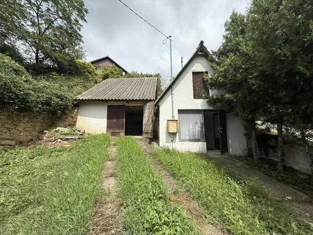 Eladó ház Csolnok 30 nm