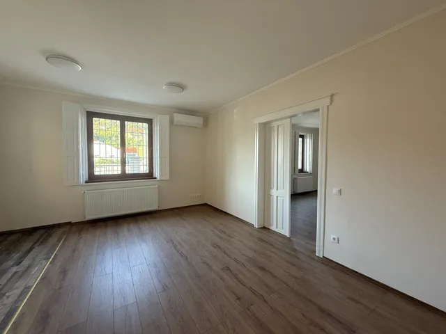 Kiadó ház Dorog 130 nm