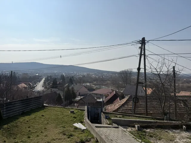Eladó ház Piliscsév 120 nm