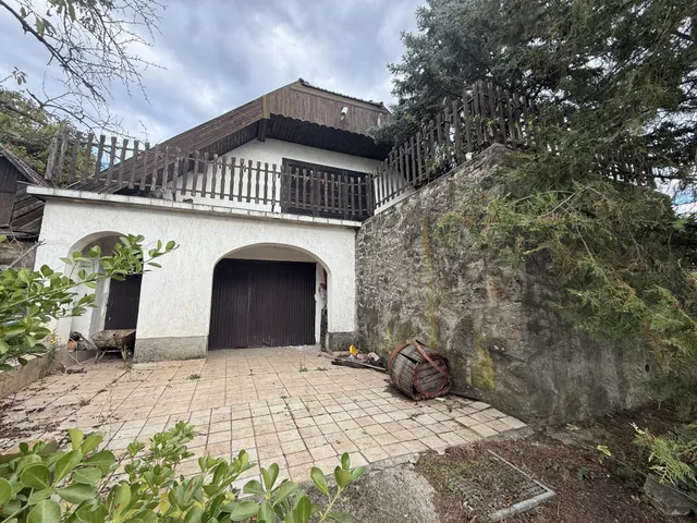 Eladó nyaraló Esztergom 50 nm