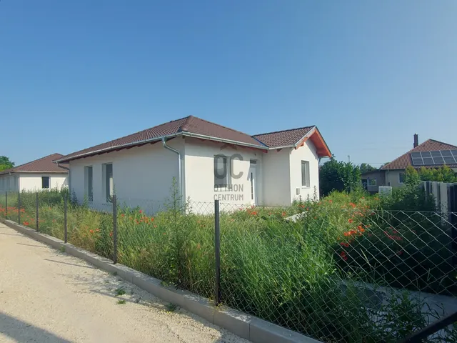 Eladó ház Kiskunlacháza 90 nm