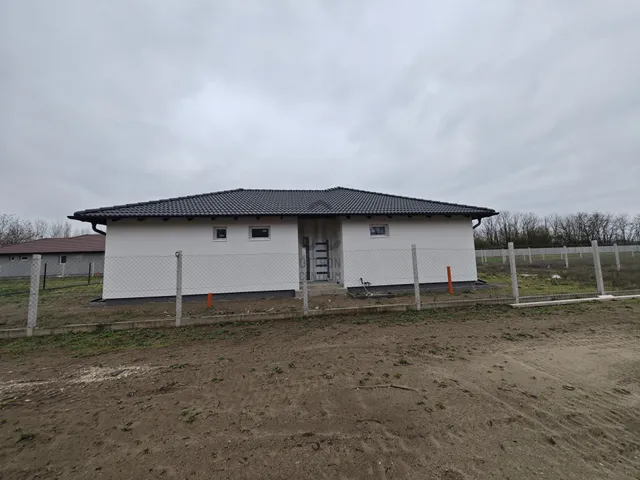 Eladó ház Kiskunlacháza 841 nm