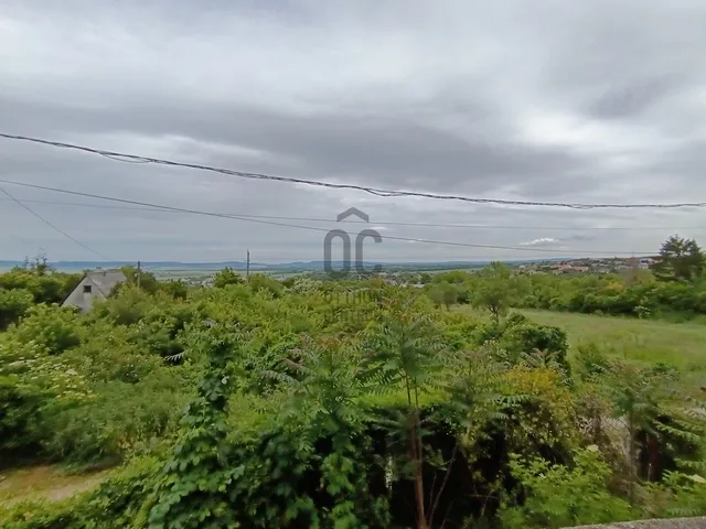 Eladó telek Zsámbék 120 nm