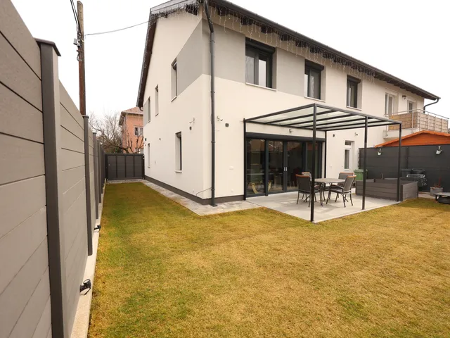 Eladó ház Budapest XV. kerület, Pestújhely 174 nm
