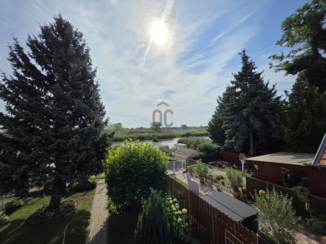 Eladó ház Szigetcsép 77 nm