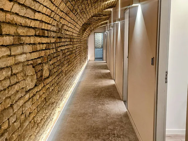 Eladó kereskedelmi és ipari ingatlan Budapest VI. kerület 252 nm