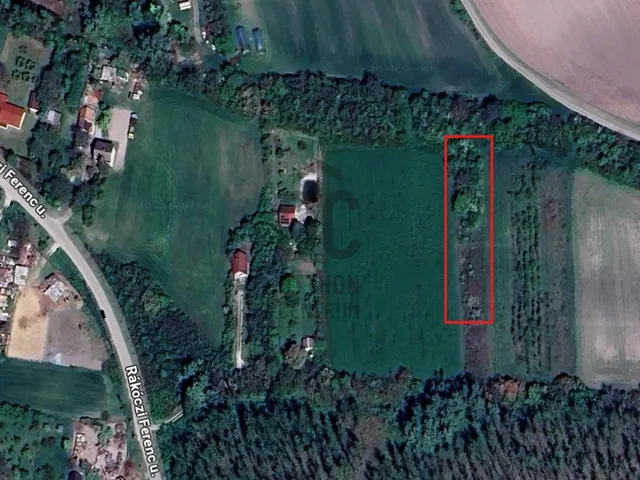 Eladó telek Makád 730 nm