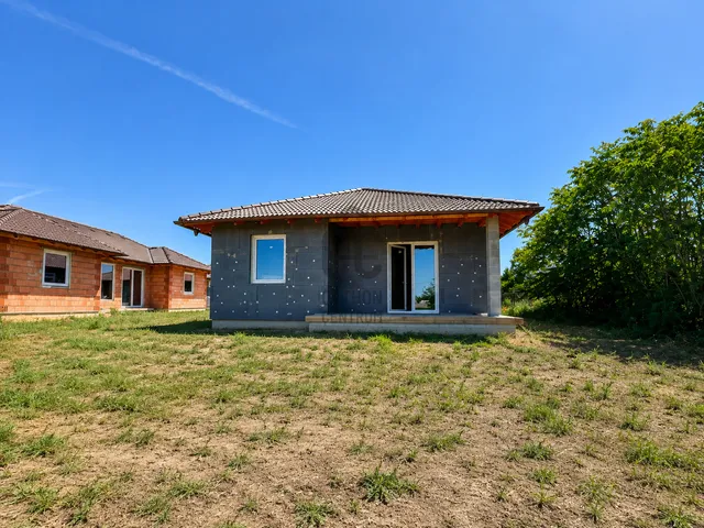 Eladó ház Kiskunlacháza 90 nm