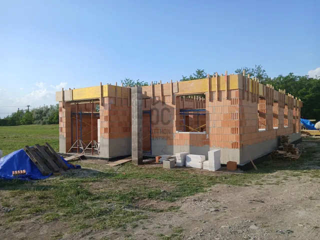 Eladó ház Szigetcsép 1135 nm