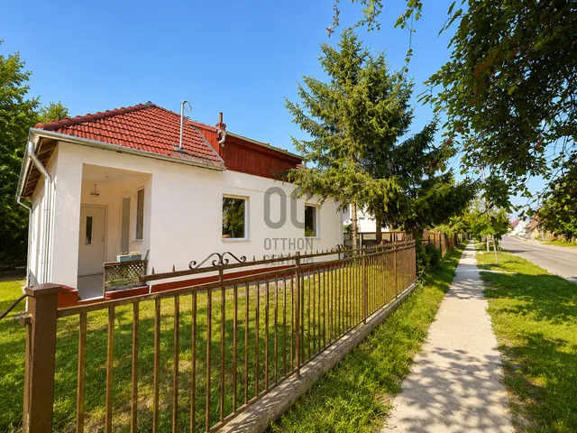 Eladó ház Dömsöd 84 nm