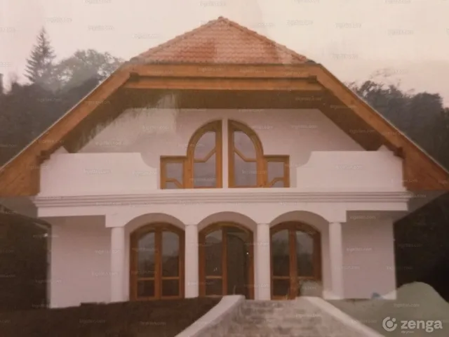 Eladó ház Leányfalu 220 nm