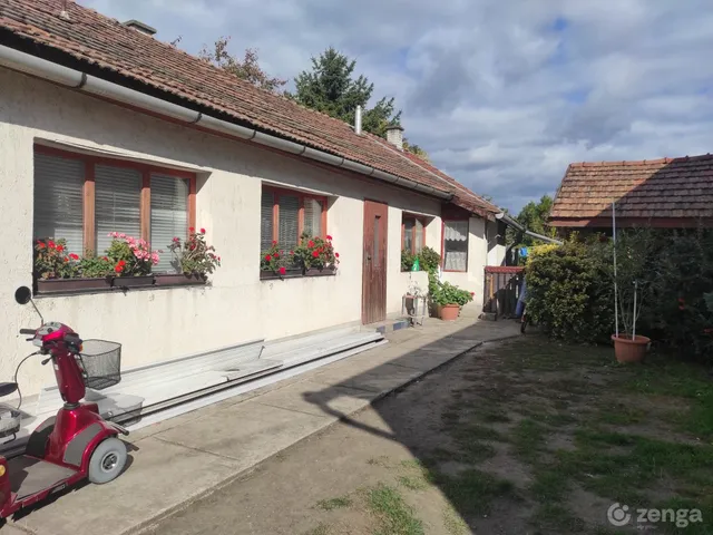 Eladó ház Füzesabony, Falu 80 nm