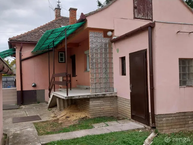 Eladó ház Pécs, Szabolcsfalu 80 nm
