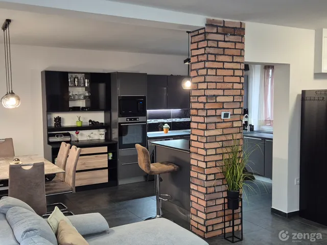 Eladó ház Budapest III. kerület, Békásmegyer-Ófalu 118 nm