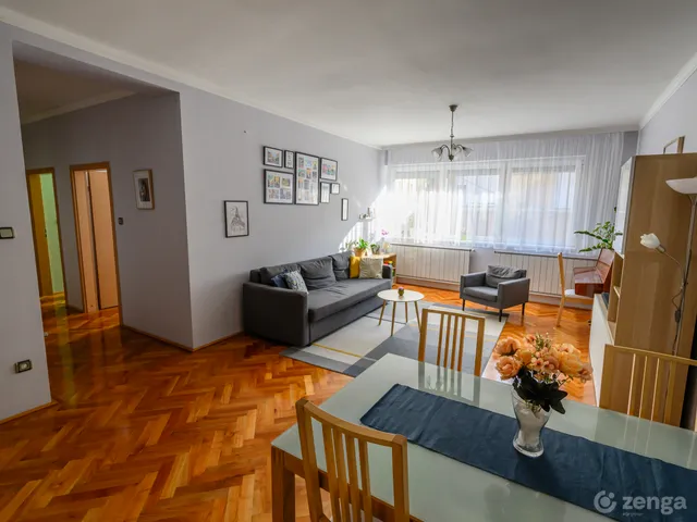 Eladó lakás Székesfehérvár, Prohászka 96 nm