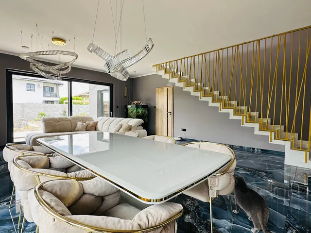 Eladó ház Mogyoród 300 nm