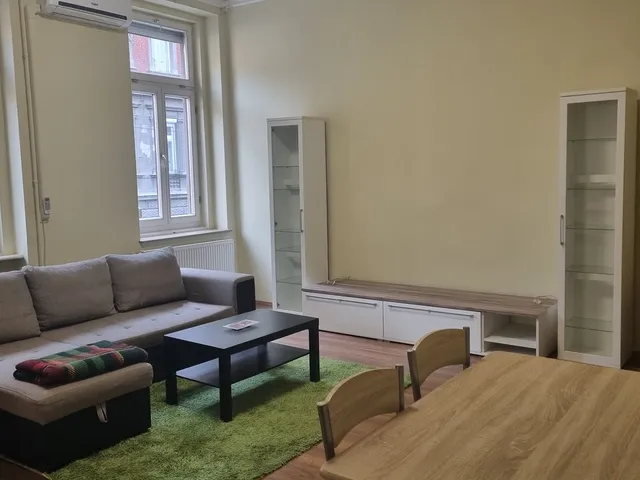 Eladó lakás Budapest VII. kerület, Thököly út 62 nm