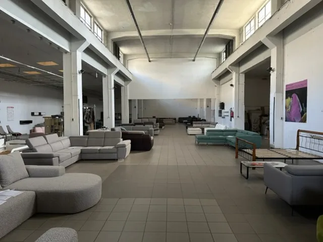 Eladó kereskedelmi és ipari ingatlan Budapest IX. kerület, Soroksári út 132 940 nm