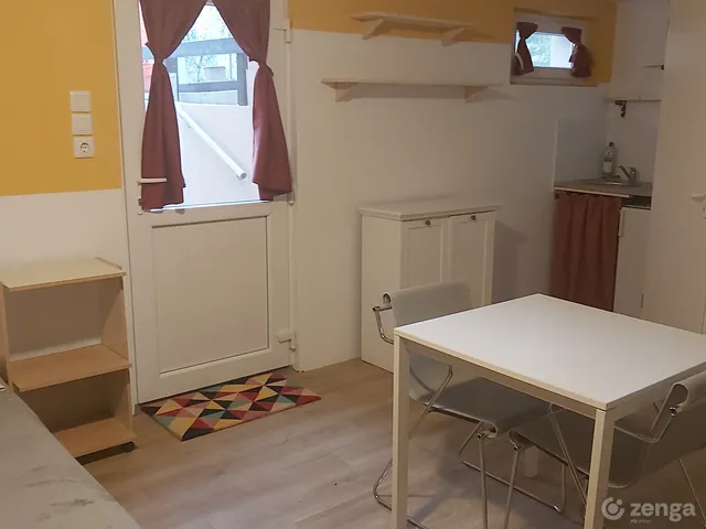 Kiadó lakás Balatonkenese 24 nm