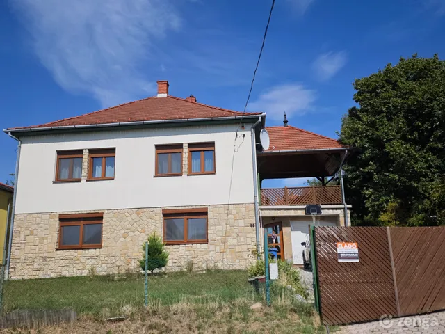 Eladó ház Kaposvár, Donner 238 nm