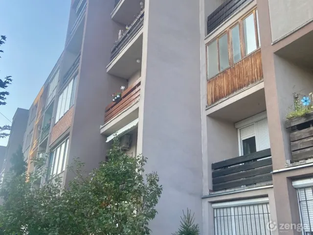 Eladó lakás Tatabánya, Dózsakert 55 nm