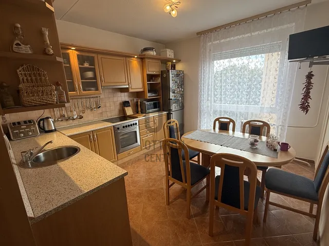 Eladó lakás Pécs 67 nm