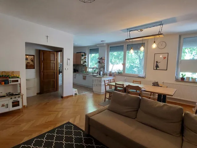 Eladó lakás Pécs, Mecsekoldal 91 nm