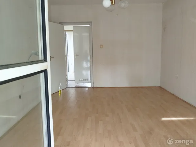 Eladó lakás Komló, Körtvélyes 59 nm