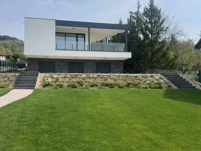 Eladó ház Gyenesdiás 245 nm