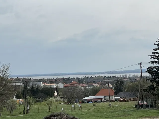 Eladó telek Balatongyörök 3332 nm