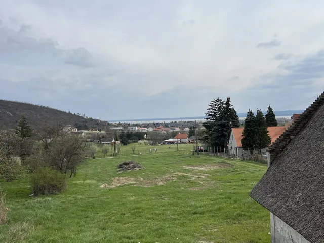 Eladó telek Balatongyörök 3332 nm