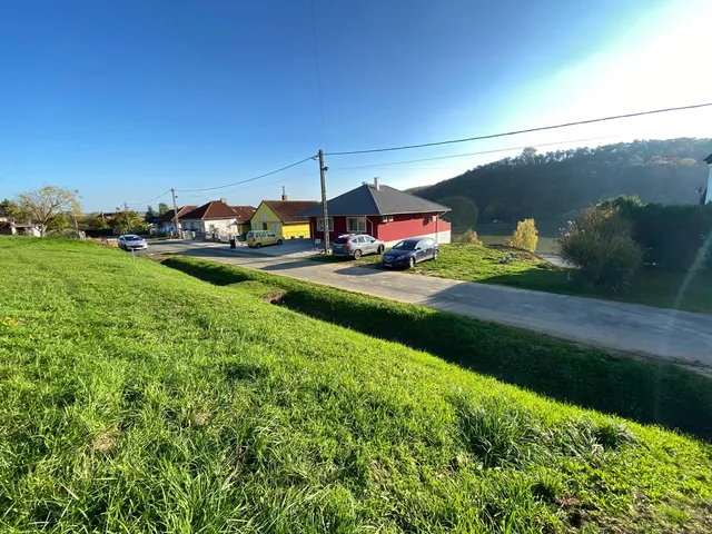 Eladó telek Zalacsány 647 nm