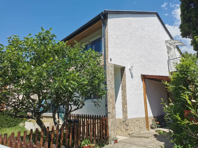 Eladó ház Vonyarcvashegy 184 nm