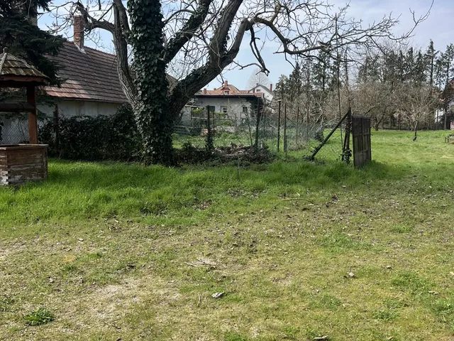 Eladó telek Keszthely 733 nm