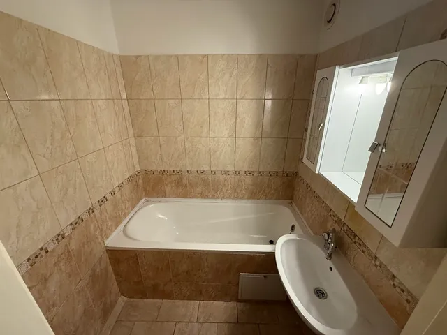 Eladó lakás Kecskemét, Széchenyiváros 64 nm