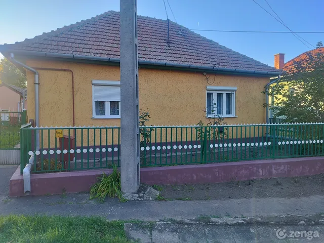Eladó ház Szarvasgede 90 nm