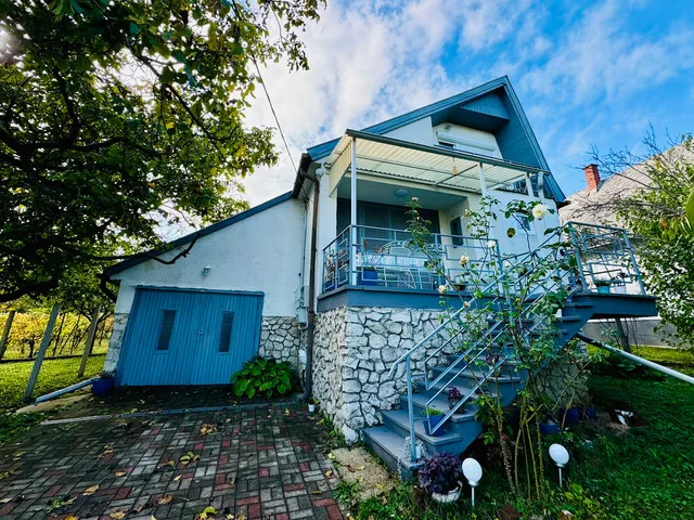 Eladó üdülő és hétvégi ház Balatonalmádi, Káptalanfüred 75 nm