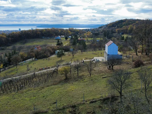 Eladó üdülő és hétvégi ház Balatonfüred, Kékidűlő 42 nm