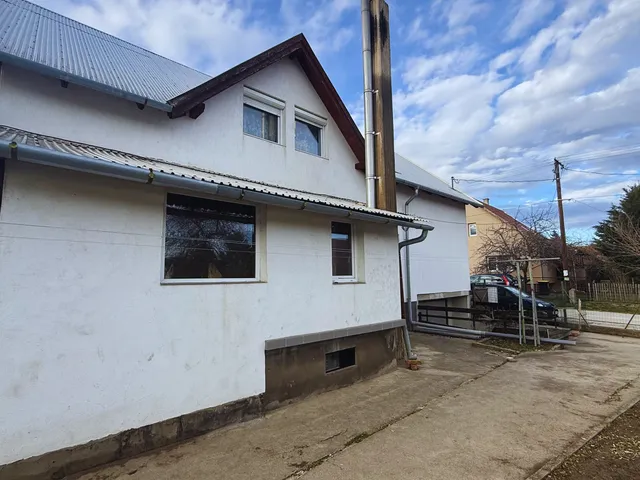 Eladó ház Balatonkenese 91 nm