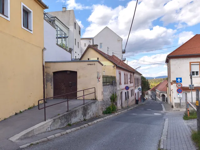 Eladó ház Veszprém, Buhim utca 1. 195 nm